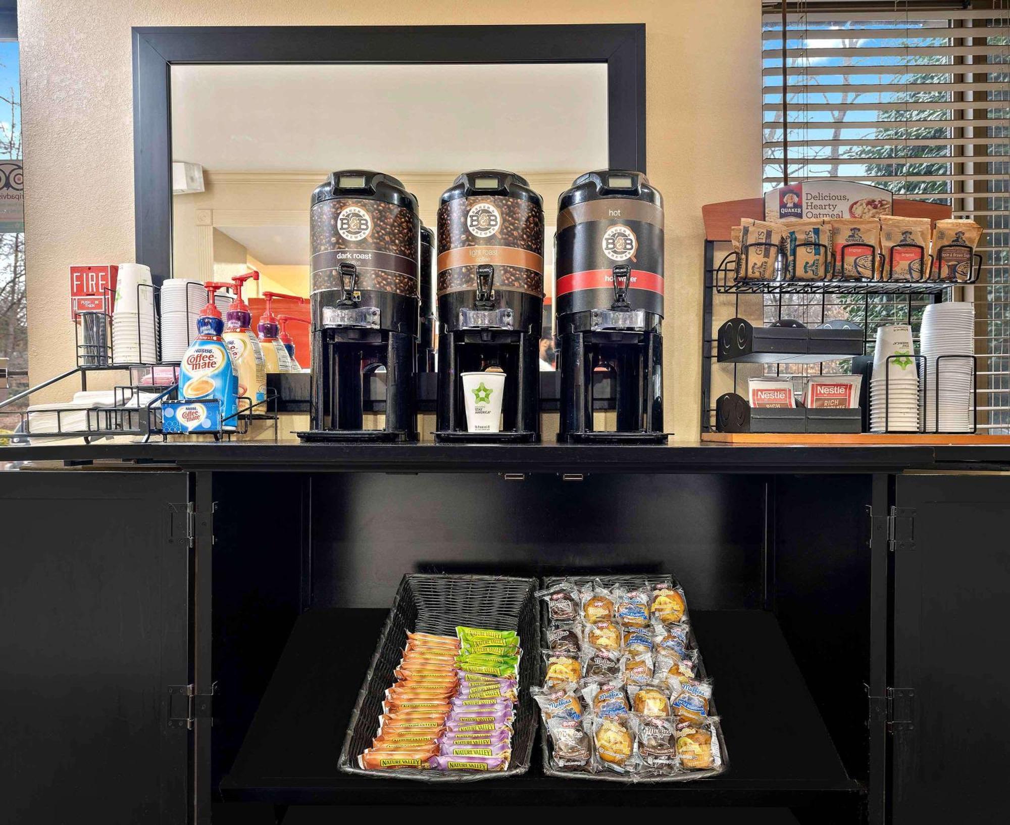 Extended Stay America Suites - Juneau - Shell Simmons Drive Екстер'єр фото